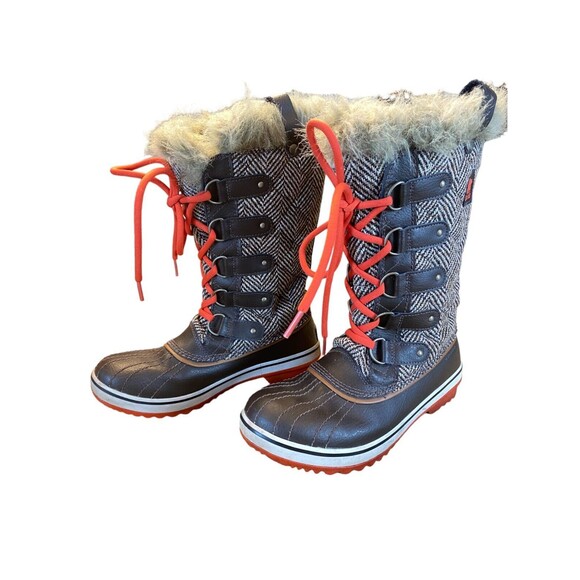Sorel Black and Red Winter Boots - Picture 15 of 16